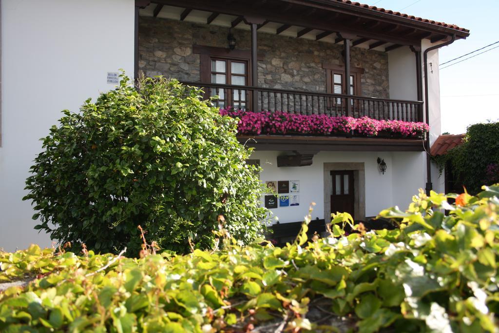 Affittacamere La Casona De Benito Cudillero Esterno foto